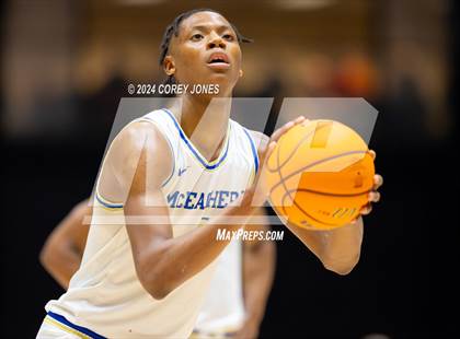 Thumbnail 3 in Grayson vs McEachern (GHSA 7A State Championship) photogallery.