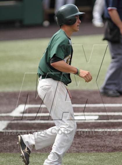 Thumbnail 2 in Carroll vs. Mill Valley (KSHSAA 5A Semifinal) photogallery.