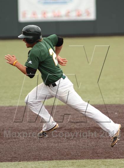 Thumbnail 3 in Carroll vs. Mill Valley (KSHSAA 5A Semifinal) photogallery.