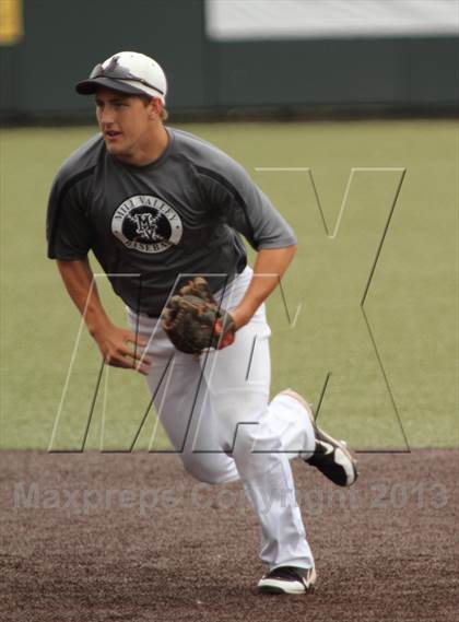 Thumbnail 2 in Carroll vs. Mill Valley (KSHSAA 5A Semifinal) photogallery.