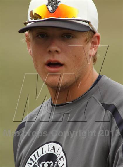 Thumbnail 2 in Carroll vs. Mill Valley (KSHSAA 5A Semifinal) photogallery.