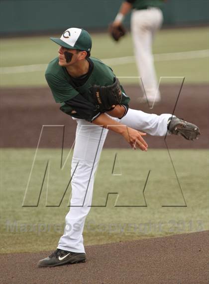 Thumbnail 2 in Carroll vs. Mill Valley (KSHSAA 5A Semifinal) photogallery.