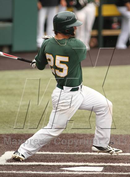 Thumbnail 2 in Carroll vs. Mill Valley (KSHSAA 5A Semifinal) photogallery.