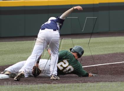 Thumbnail 2 in Carroll vs. Mill Valley (KSHSAA 5A Semifinal) photogallery.