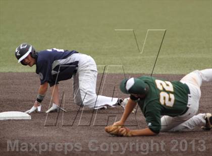 Thumbnail 3 in Carroll vs. Mill Valley (KSHSAA 5A Semifinal) photogallery.