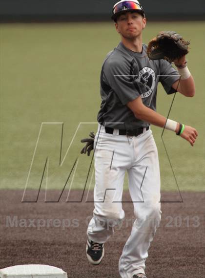 Thumbnail 3 in Carroll vs. Mill Valley (KSHSAA 5A Semifinal) photogallery.