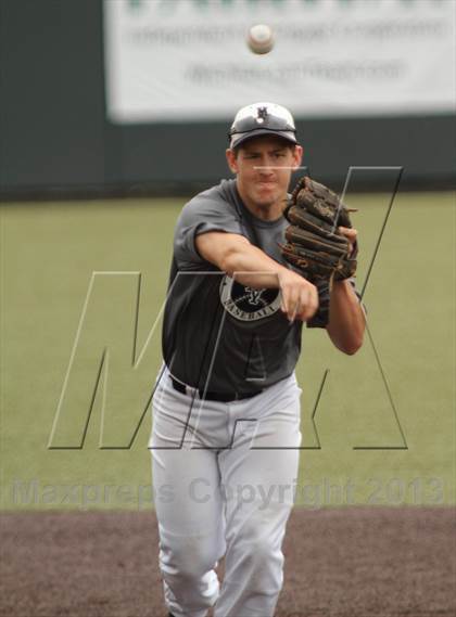 Thumbnail 1 in Carroll vs. Mill Valley (KSHSAA 5A Semifinal) photogallery.