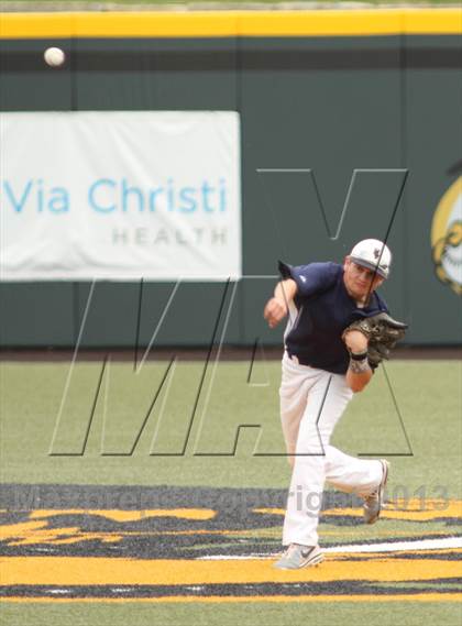 Thumbnail 1 in Carroll vs. Mill Valley (KSHSAA 5A Semifinal) photogallery.
