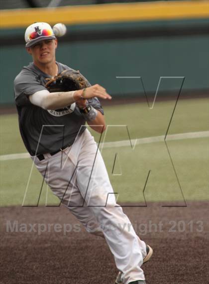 Thumbnail 3 in Carroll vs. Mill Valley (KSHSAA 5A Semifinal) photogallery.