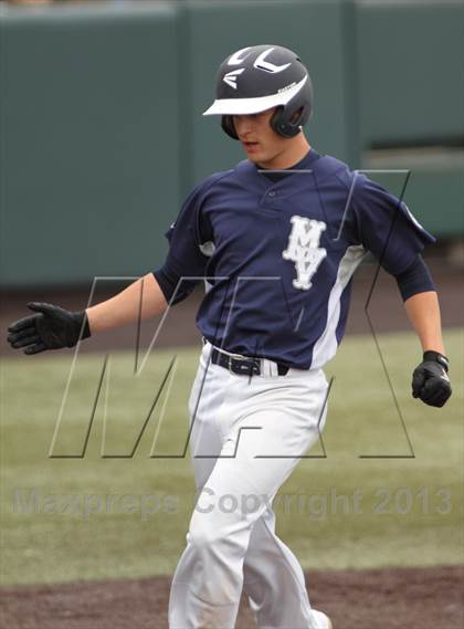 Thumbnail 3 in Carroll vs. Mill Valley (KSHSAA 5A Semifinal) photogallery.