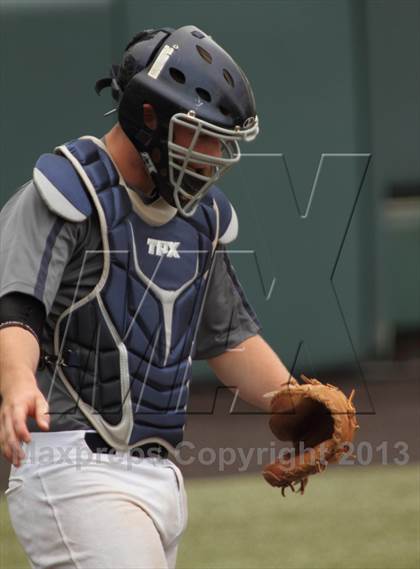 Thumbnail 3 in Carroll vs. Mill Valley (KSHSAA 5A Semifinal) photogallery.