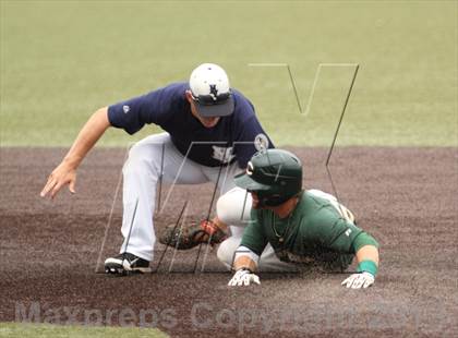 Thumbnail 2 in Carroll vs. Mill Valley (KSHSAA 5A Semifinal) photogallery.