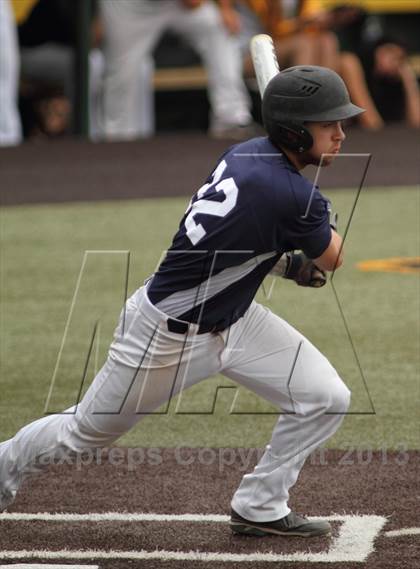 Thumbnail 2 in Carroll vs. Mill Valley (KSHSAA 5A Semifinal) photogallery.