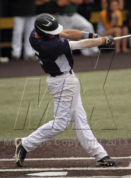 Thumbnail 2 in Carroll vs. Mill Valley (KSHSAA 5A Semifinal) photogallery.