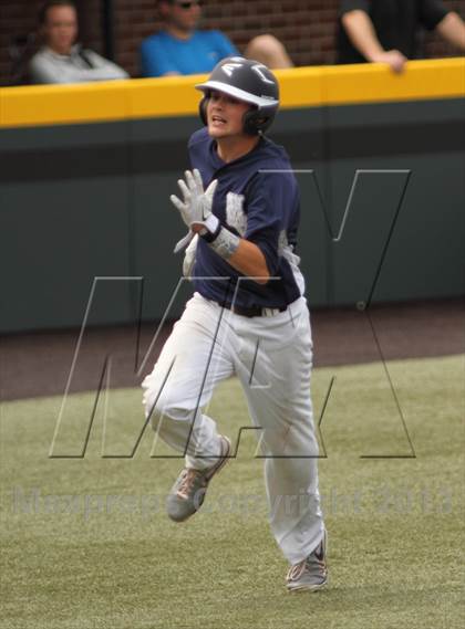 Thumbnail 2 in Carroll vs. Mill Valley (KSHSAA 5A Semifinal) photogallery.