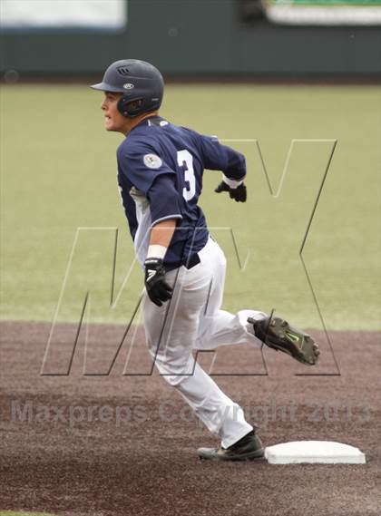 Thumbnail 3 in Carroll vs. Mill Valley (KSHSAA 5A Semifinal) photogallery.