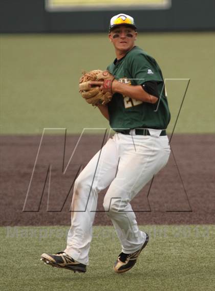 Thumbnail 2 in Carroll vs. Mill Valley (KSHSAA 5A Semifinal) photogallery.