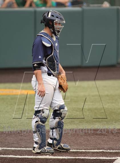 Thumbnail 3 in Carroll vs. Mill Valley (KSHSAA 5A Semifinal) photogallery.