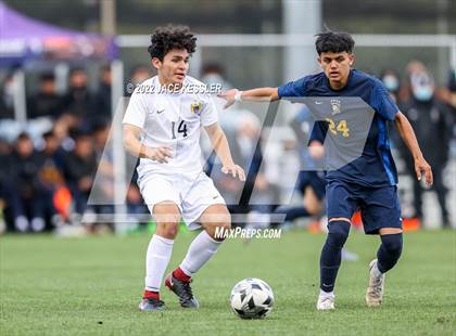 Thumbnail 3 in Birmingham vs. Chavez (CIF-LA Div-1 Semifinal) photogallery.
