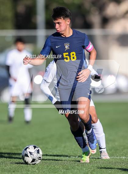 Thumbnail 3 in Birmingham vs. Chavez (CIF-LA Div-1 Semifinal) photogallery.