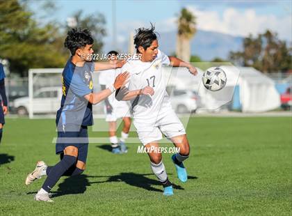 Thumbnail 1 in Birmingham vs. Chavez (CIF-LA Div-1 Semifinal) photogallery.