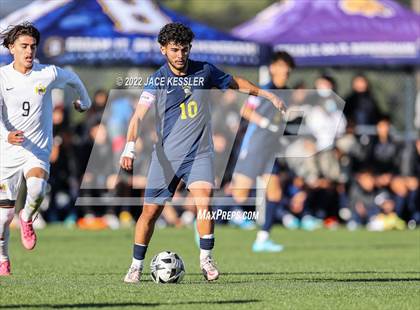 Thumbnail 3 in Birmingham vs. Chavez (CIF-LA Div-1 Semifinal) photogallery.