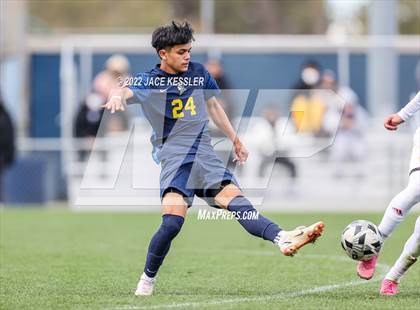Thumbnail 2 in Birmingham vs. Chavez (CIF-LA Div-1 Semifinal) photogallery.
