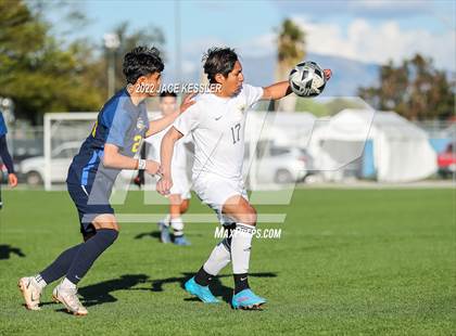 Thumbnail 3 in Birmingham vs. Chavez (CIF-LA Div-1 Semifinal) photogallery.