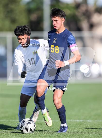 Thumbnail 1 in Birmingham vs. Chavez (CIF-LA Div-1 Semifinal) photogallery.