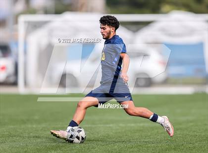 Thumbnail 3 in Birmingham vs. Chavez (CIF-LA Div-1 Semifinal) photogallery.