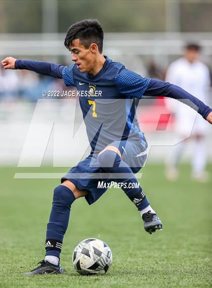 Thumbnail 2 in Birmingham vs. Chavez (CIF-LA Div-1 Semifinal) photogallery.