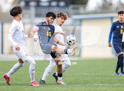 Thumbnail 1 in Birmingham vs. Chavez (CIF-LA Div-1 Semifinal) photogallery.