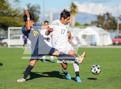 Thumbnail 2 in Birmingham vs. Chavez (CIF-LA Div-1 Semifinal) photogallery.