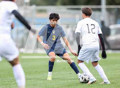 Thumbnail 3 in Birmingham vs. Chavez (CIF-LA Div-1 Semifinal) photogallery.
