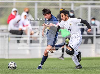 Thumbnail 2 in Birmingham vs. Chavez (CIF-LA Div-1 Semifinal) photogallery.