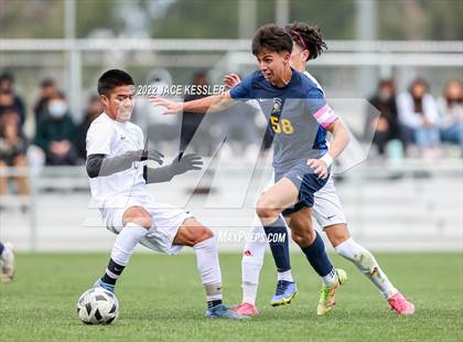 Thumbnail 2 in Birmingham vs. Chavez (CIF-LA Div-1 Semifinal) photogallery.