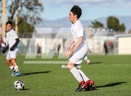 Thumbnail 2 in Birmingham vs. Chavez (CIF-LA Div-1 Semifinal) photogallery.