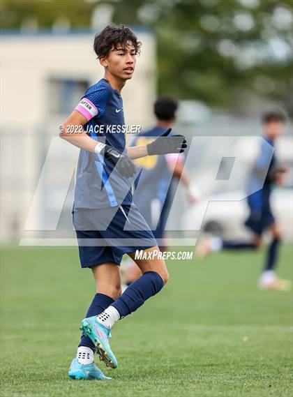Thumbnail 3 in Birmingham vs. Chavez (CIF-LA Div-1 Semifinal) photogallery.