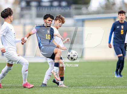 Thumbnail 3 in Birmingham vs. Chavez (CIF-LA Div-1 Semifinal) photogallery.