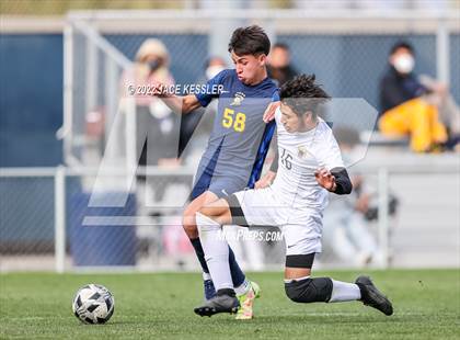 Thumbnail 3 in Birmingham vs. Chavez (CIF-LA Div-1 Semifinal) photogallery.