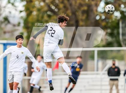 Thumbnail 1 in Birmingham vs. Chavez (CIF-LA Div-1 Semifinal) photogallery.