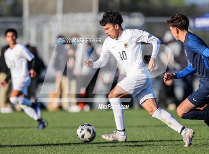 Thumbnail 3 in Birmingham vs. Chavez (CIF-LA Div-1 Semifinal) photogallery.