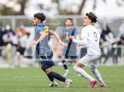 Thumbnail 1 in Birmingham vs. Chavez (CIF-LA Div-1 Semifinal) photogallery.