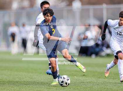 Thumbnail 3 in Birmingham vs. Chavez (CIF-LA Div-1 Semifinal) photogallery.