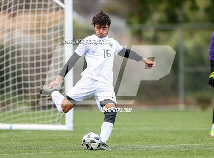 Thumbnail 2 in Birmingham vs. Chavez (CIF-LA Div-1 Semifinal) photogallery.