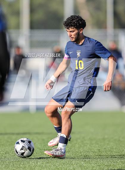 Thumbnail 3 in Birmingham vs. Chavez (CIF-LA Div-1 Semifinal) photogallery.