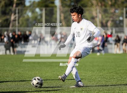 Thumbnail 2 in Birmingham vs. Chavez (CIF-LA Div-1 Semifinal) photogallery.