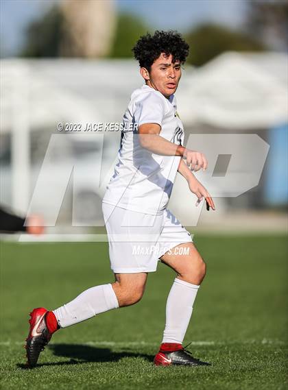 Thumbnail 1 in Birmingham vs. Chavez (CIF-LA Div-1 Semifinal) photogallery.