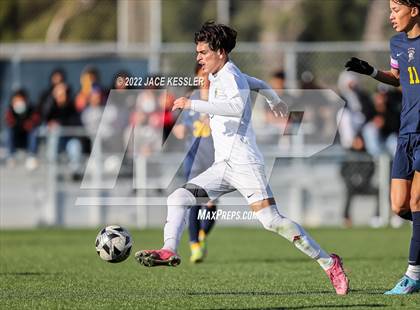 Thumbnail 2 in Birmingham vs. Chavez (CIF-LA Div-1 Semifinal) photogallery.