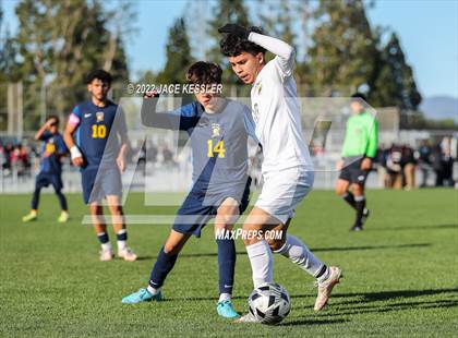 Thumbnail 2 in Birmingham vs. Chavez (CIF-LA Div-1 Semifinal) photogallery.